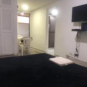 Apartamento Cómodo , Céntrico Y Bien Ubicado 201 , Medellín Colombia